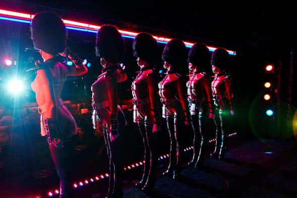 Billet pour le cabaret du Crazy Horse à Paris