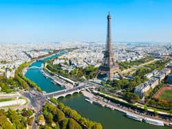 La Tour Eiffel vue depuis les hauteurs