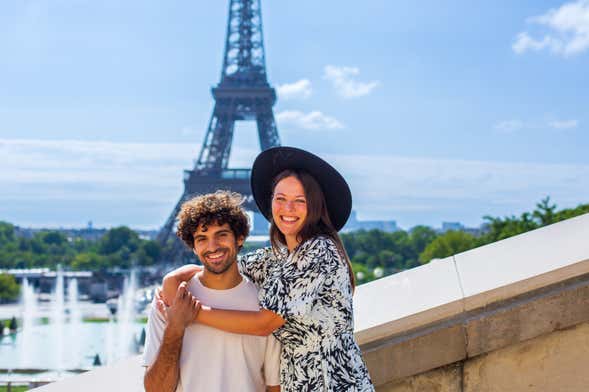 Séance photo privée à l'extérieur de la Tour Eiffel
